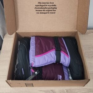 Sorel Youth Flurry Snow Winter Boot Purple Dahlia size 6 Insulated Waterproof